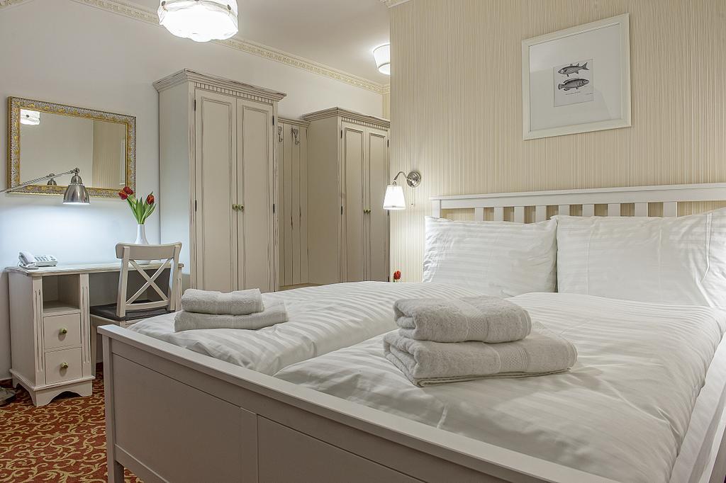 Hotel Pod Branou Bardejov Bilik gambar